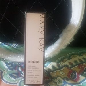 Matte wear liquid fundation